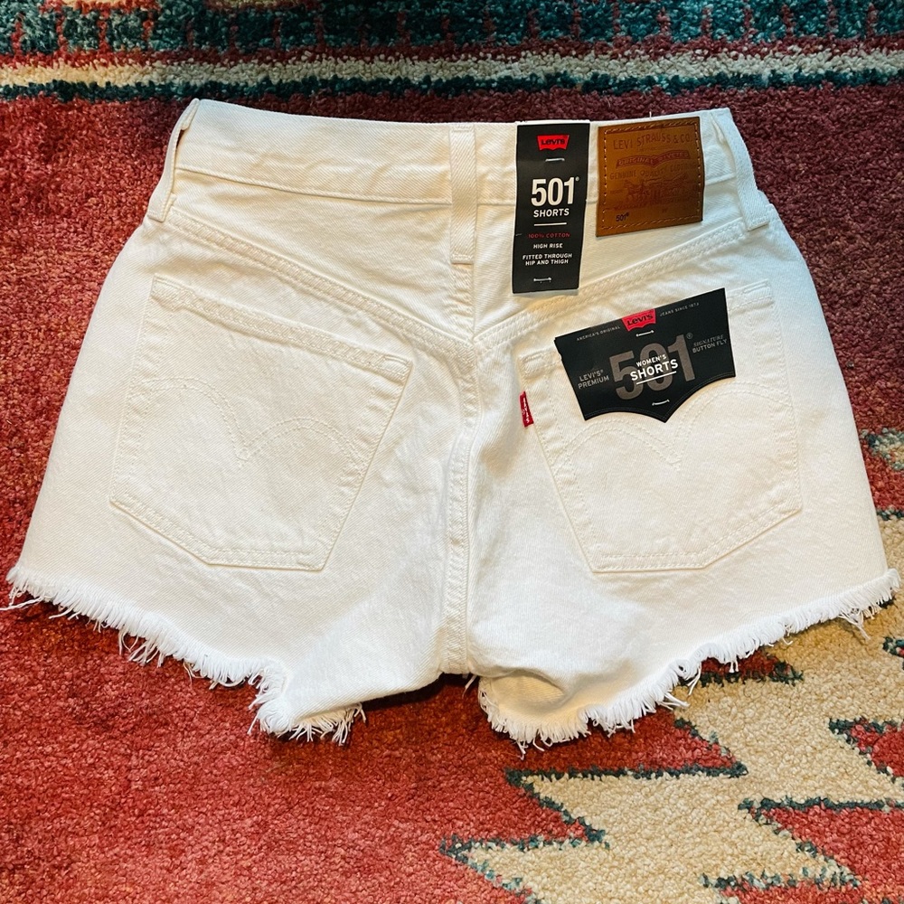 Levi’s White HIGH RISE 501 jean shorts
